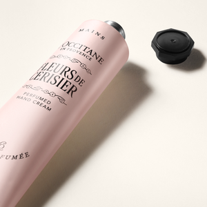 Fleurs De Cerisier Perfumed Hand Cream (Millistærð)