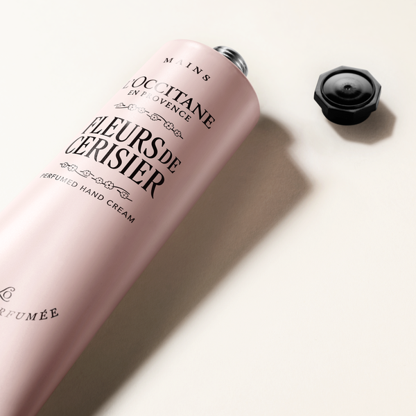 Fleurs de Cerisier perfumed hand cream
